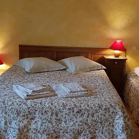 فندق مبيت وإفطار Golf De Teynac 3*