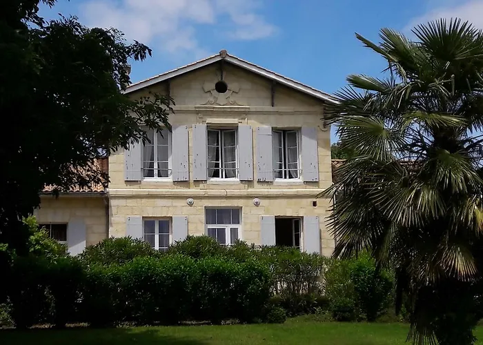 Golf De Teynac Bed & Breakfast Beychac-et-Caillau